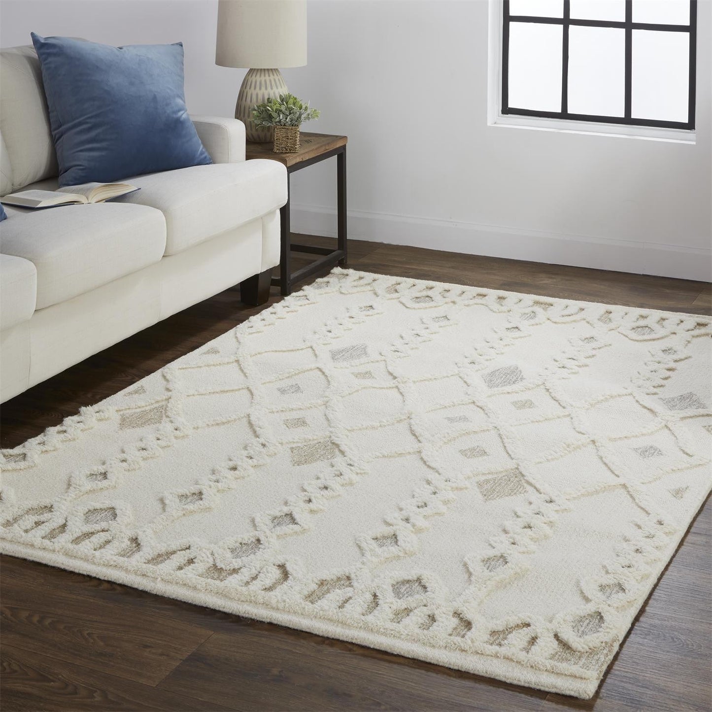 4' X 6' Ivory Tan And Silver Wool Geometric Tufted Handmade Stain